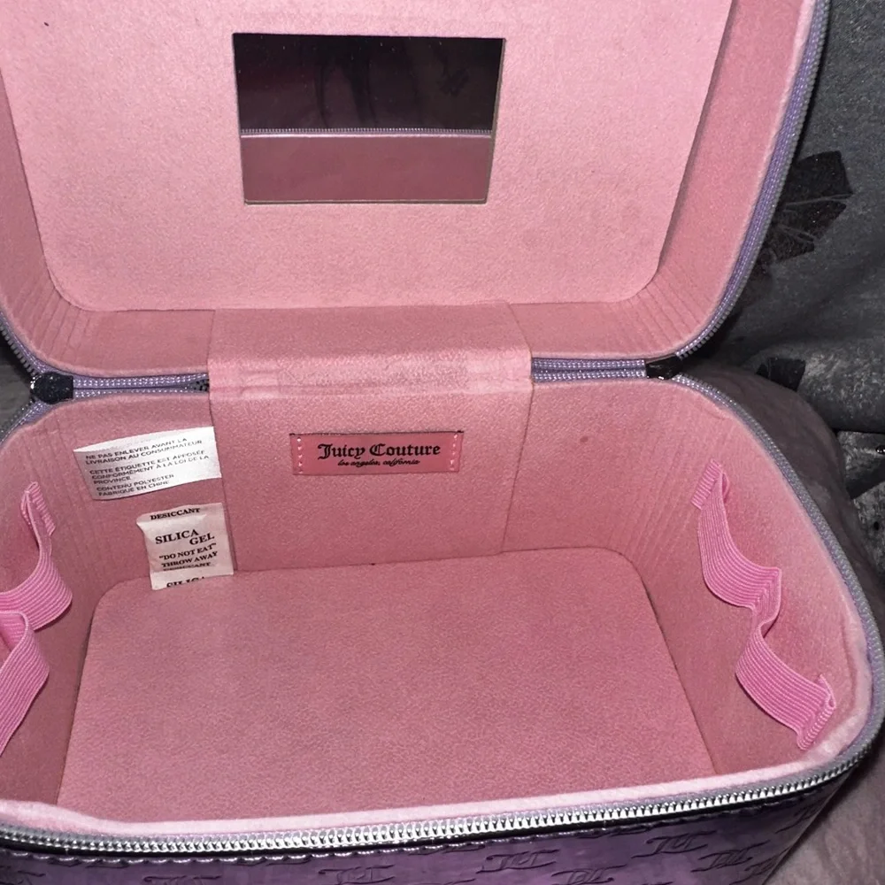 Juicy Couture purple makeup train case - Picture 5 of 5